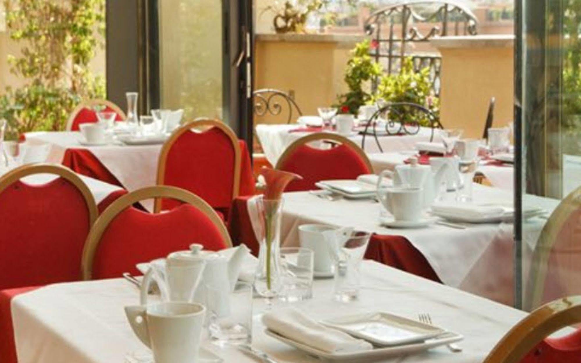 Smart Hotel Pincio Rom Exteriör bild